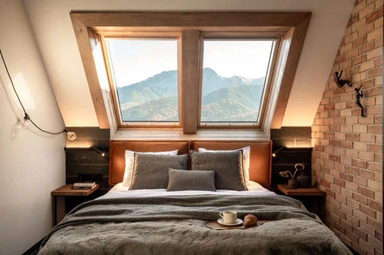 Pokój trzyosobowy z antresolą - Nastrojowy loft NR 4